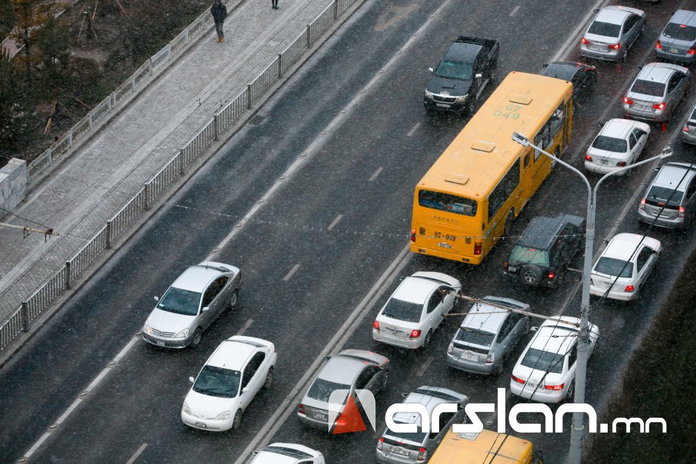 Автобусанд бэлэн мөнгөөр үйлчлүүлэхгүй байхыг зорчигчдод сануулж байна