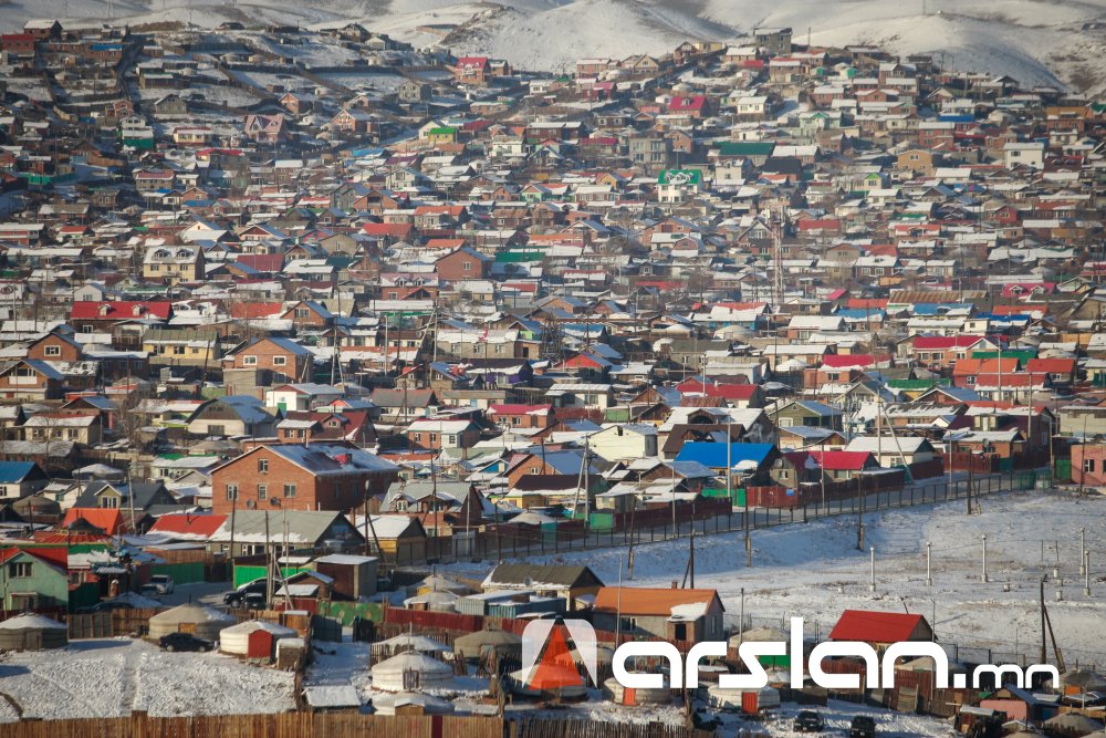 Гэр бүлийн хэрэгцээний зориулалтаар 98 иргэнд газар өмчлүүлжээ