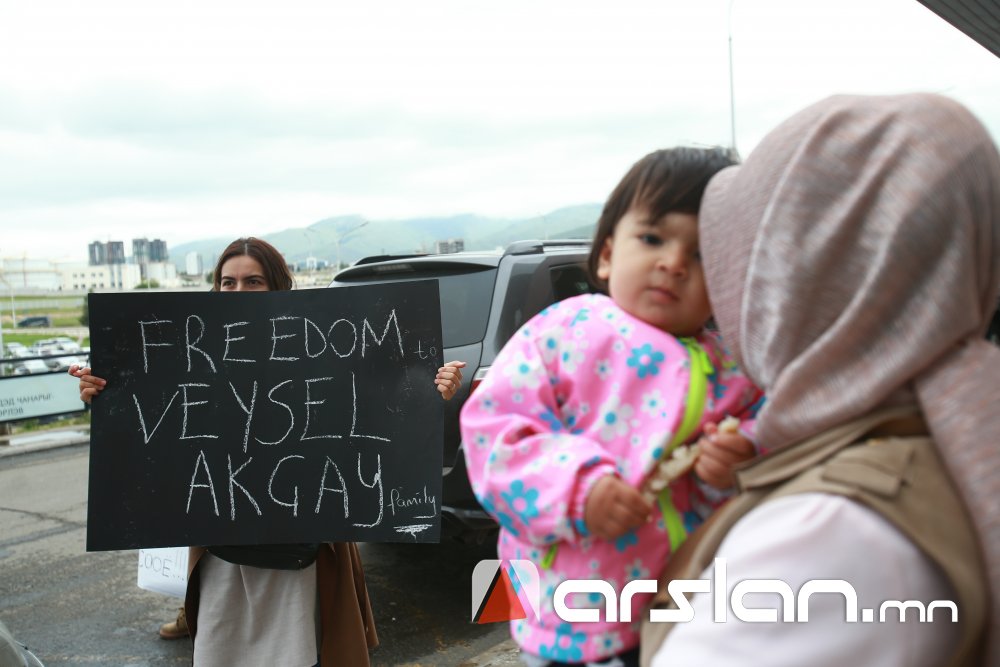 ФОТО: Монгол, Туркийн хамтарсан сургуулийн захирал Вейсел Акчайг гэрээс нь хулгайлжээ