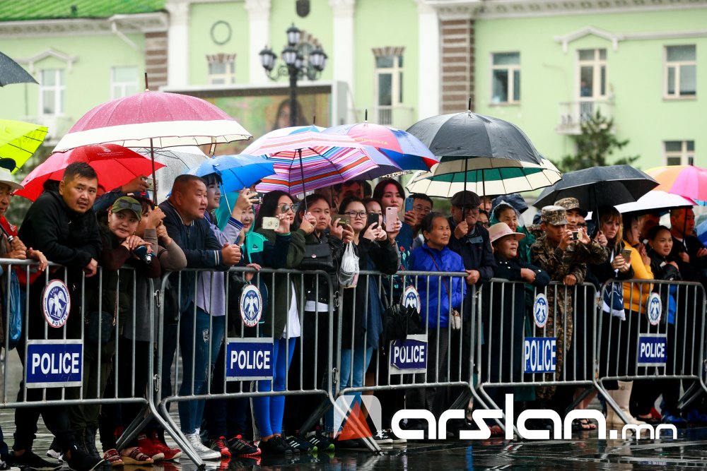 Цагдаагийн алба хаагчид өндөржүүлсэн бэлэн байдалд ажиллаж байна