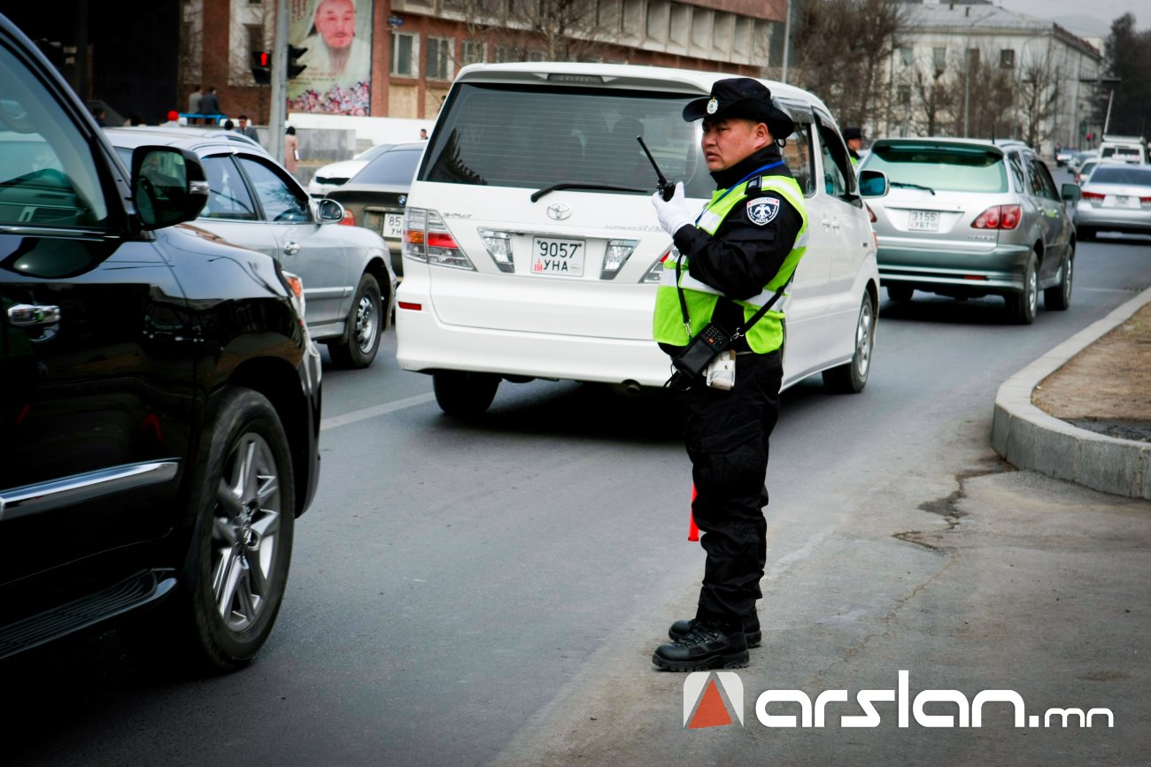 Хуурамч дугаартай замын хөдөлгөөнд оролцвол ЖОЛООНЫ ЭРХИЙГ 3 сараар хасна