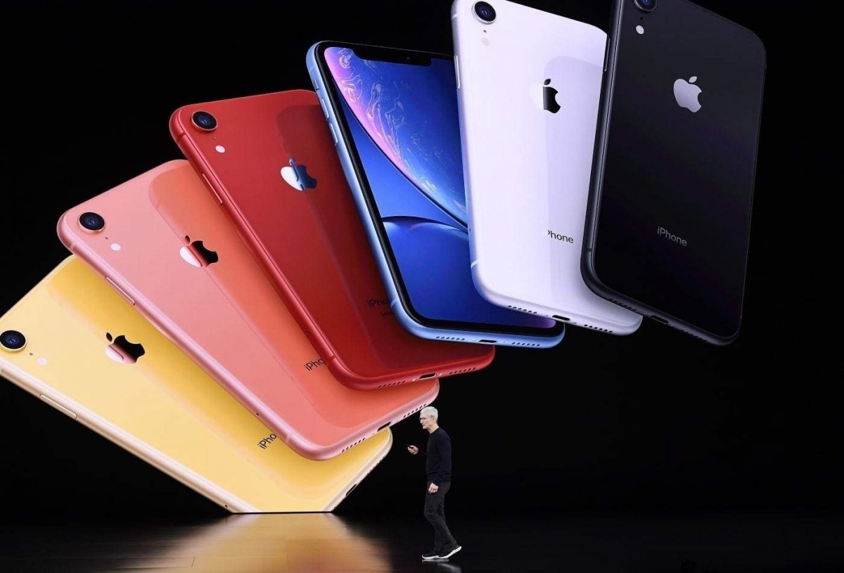 “Apple“ компани  гурван шинэ iPhone гар утсаа танилцууллаа