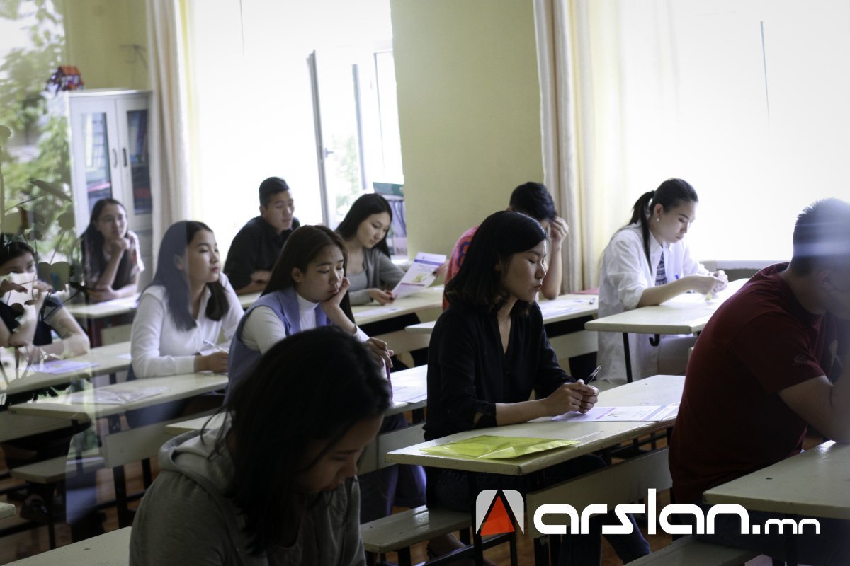 Монгол хэл, бичгийн шалгалтад бүдэрвэл их, дээд сургуульд элсэх боломжгүй