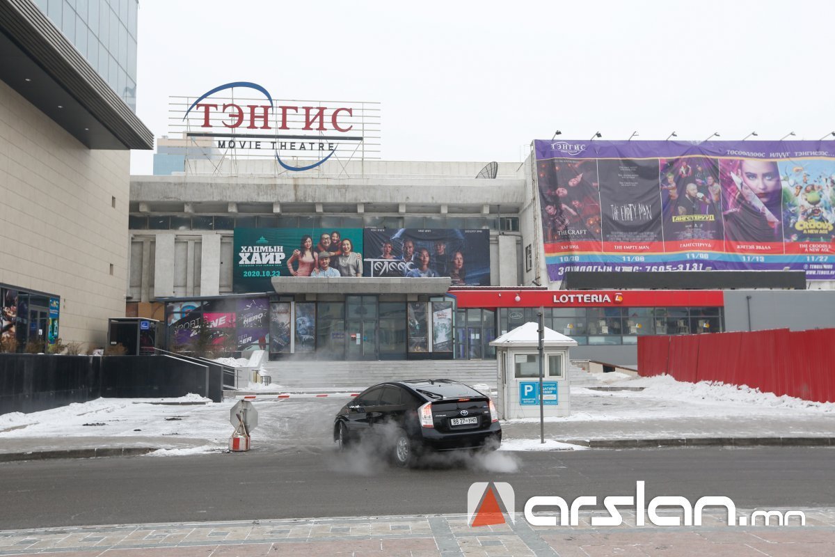 УОК: Шөнийн цагаар хязгаарлалт тогтоож, үзвэр үйлчилгээний байгууллагуудыг 20:00 цагт хаана