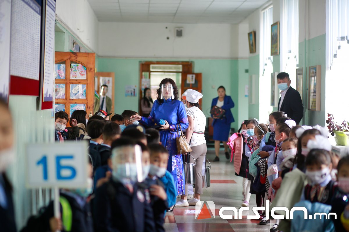 Нэгдүгээр ангид орох зургаан настнуудыг наймдугаар сарын 9-нөөс ЦАХИМААР бүртгэнэ