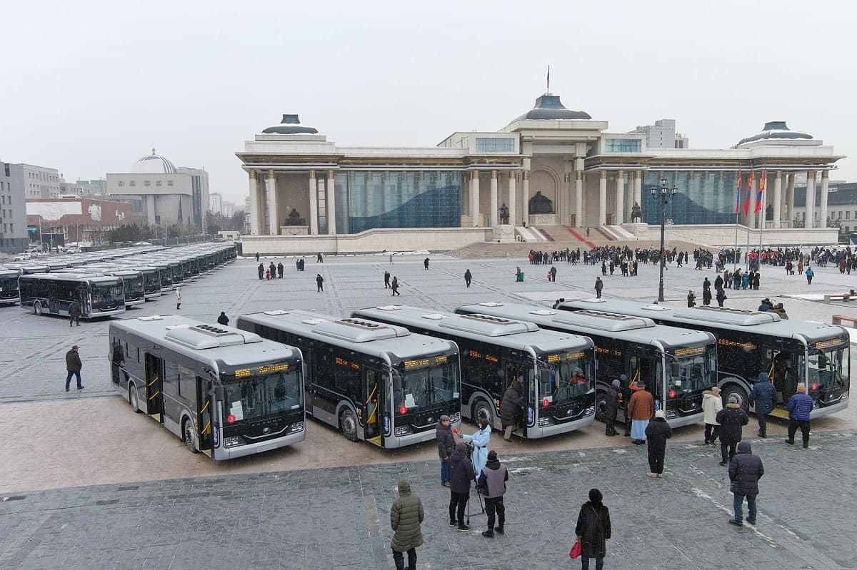 Нийтийн тээврийн 50 шинэ автобус нийслэлд иржээ