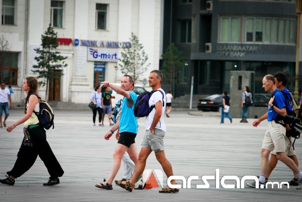 Эхний хагас жилд гадаадын 310 мянга гаруй жуулчин Монголд иржээ