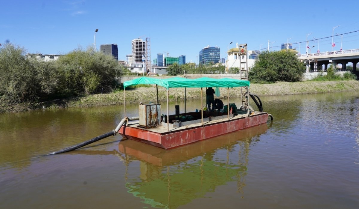 Дунд голын лаг хагшаасыг “River dredge pump” технологи ашиглан цэвэрлэж байна